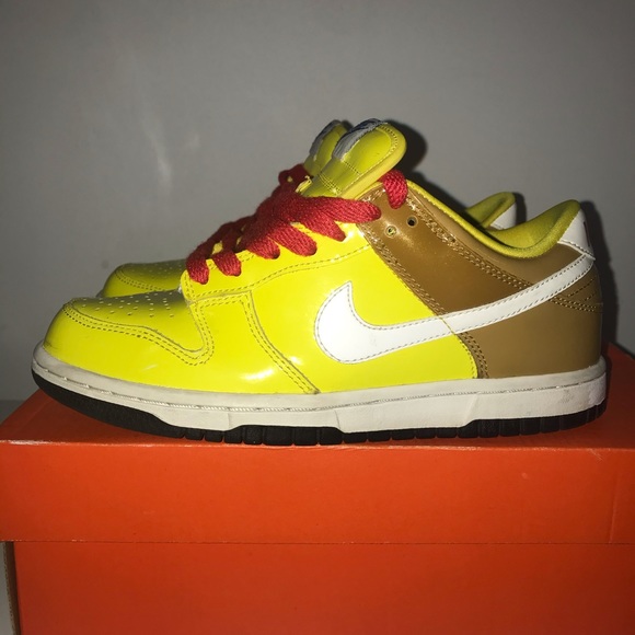 Nike Dunks - Picture 3 of 6